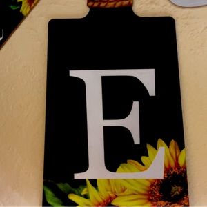 Eat sign with fork knife and spoon